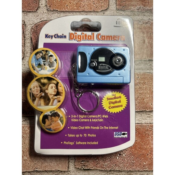 2005 Smallest Digital Camera Key Chain New - Picture 1 of 2